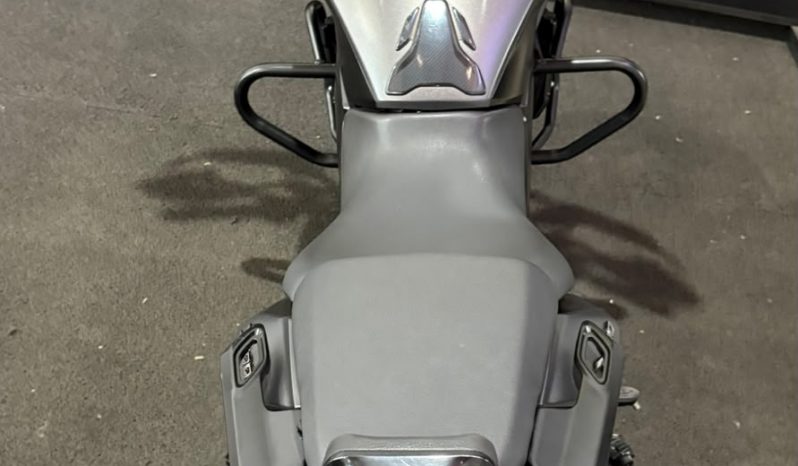 BAJAJ DOMINAR 400 ABS 2025 cheio