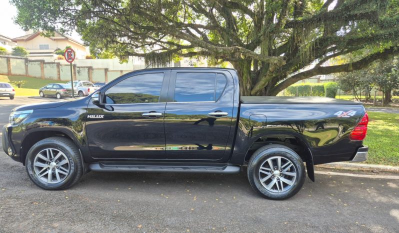 TOYOTA HILUX SRX 2017 cheio