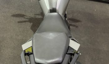 YAMAHA FZ-25 FAZER CONNECTED ABS 2025 cheio