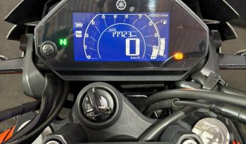 YAMAHA FZ-25 FAZER CONNECTED ABS 2025 cheio