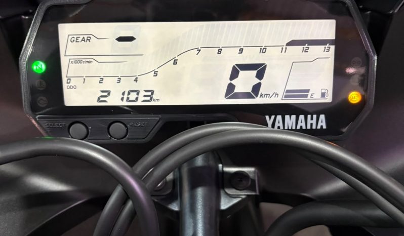 YAMAHA YZF R-15 ABS 2026 cheio