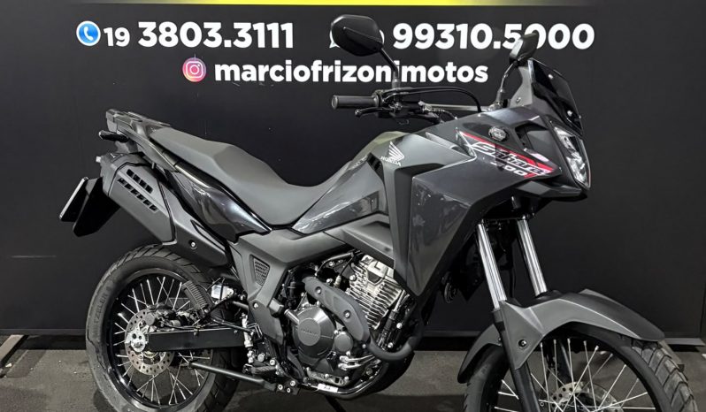 HONDA XRE-300 SAHARA ABS 2026 cheio