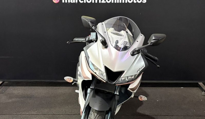 YAMAHA YZF R-15 ABS 2026 cheio
