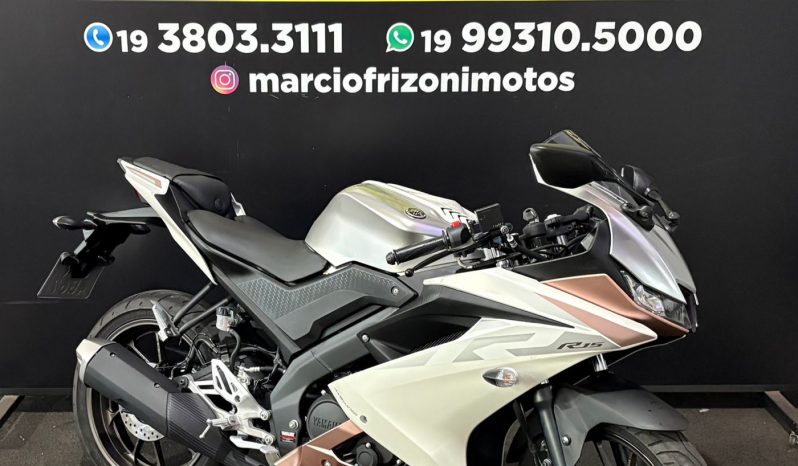 YAMAHA YZF R-15 ABS 2026 cheio