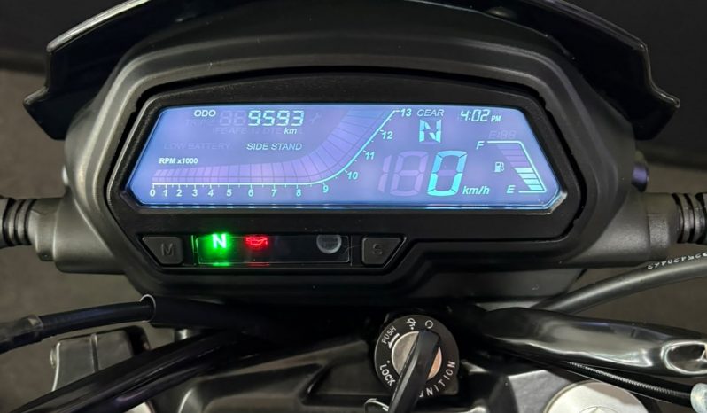 BAJAJ DOMINAR 250 ABS 2025 cheio