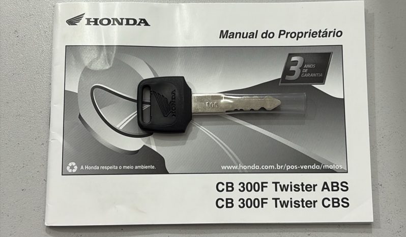 HONDA CB-300 F TWISTER 2025 cheio