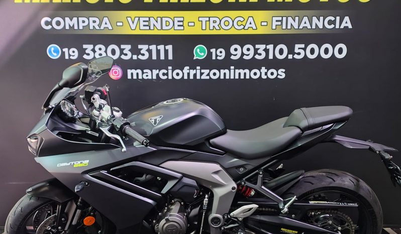 TRIUMPH DAYTONA 660 ABS 2025 cheio