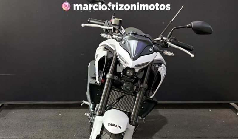 YAMAHA MT-03 CONNECTED 2026 cheio