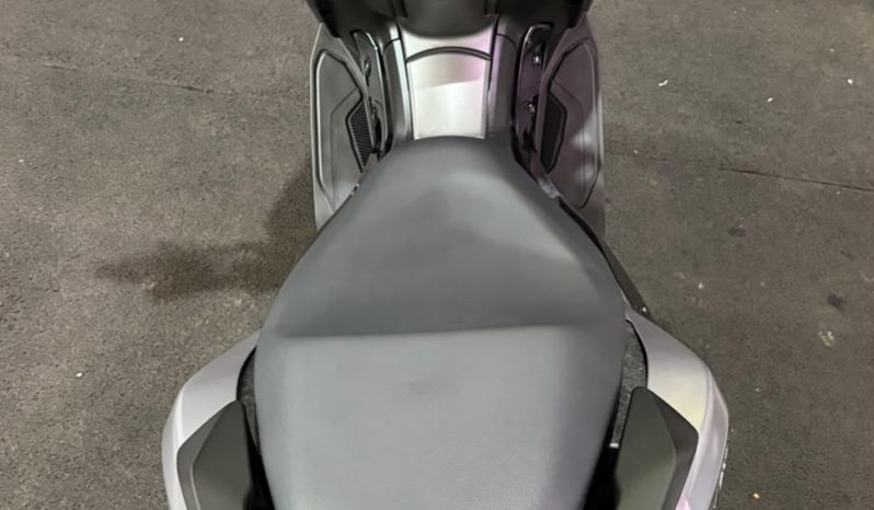 YAMAHA NMAX 160 CONNECTED 2025 cheio