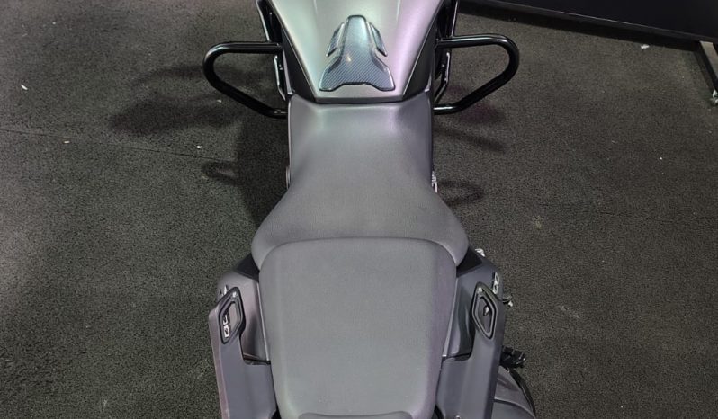 BAJAJ DOMINAR 400 ABS 2024 cheio