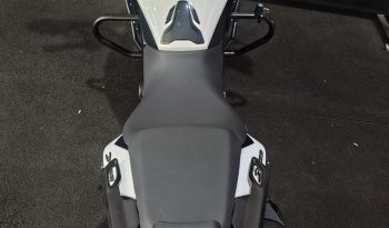 BAJAJ DOMINAR 400 ABS 2026 cheio