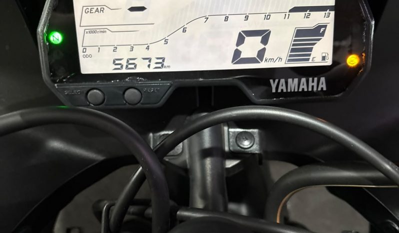 YAMAHA YZF R-15 ABS 2025 cheio