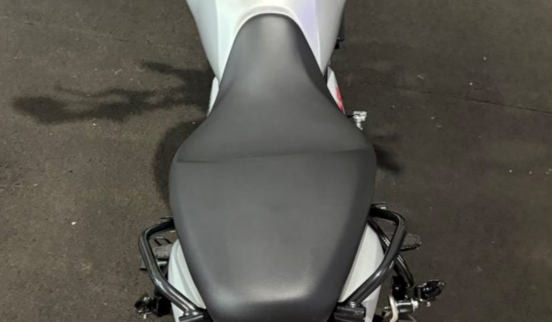 ROYAL ENFIELD GUERRILHA 450 MID 2026 cheio